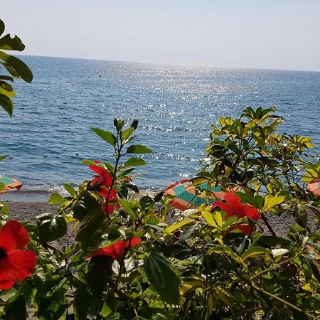Lucia: Bilocale Con Splendido Terrazzo Vista Mare Daire *