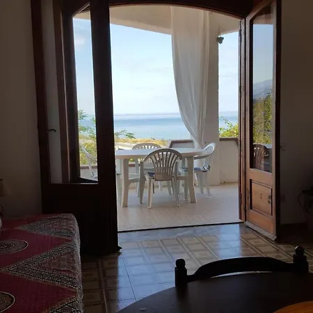 Lucia: Bilocale Con Splendido Terrazzo Vista Mare Daire *